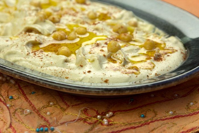 χούμους με ρεβίθια και ταχίνι