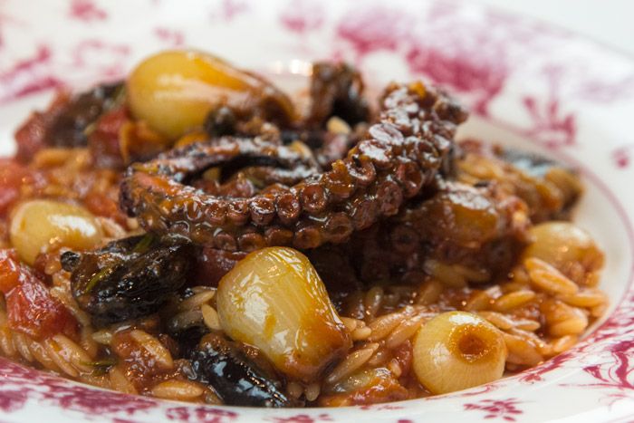 xtapodi kritharaki stifado